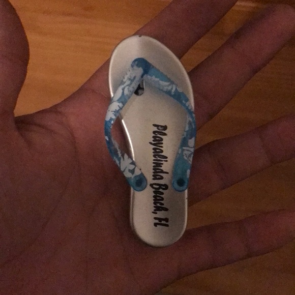 Multiple different lighters - Picture 4 of 6